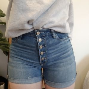 Cut-off high waisted jean shorts